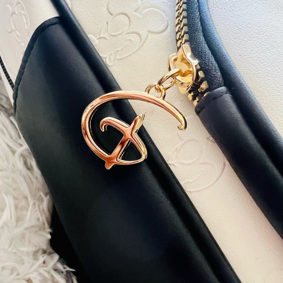 Primark x Disney Exclusive Mickey Mouse Black - Picture 4 of 5